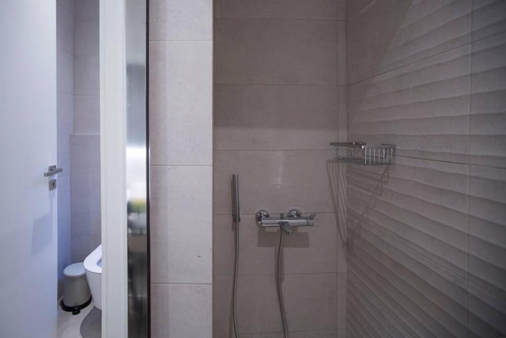 City Center Modern Renovated Apartment Atena Exterior foto